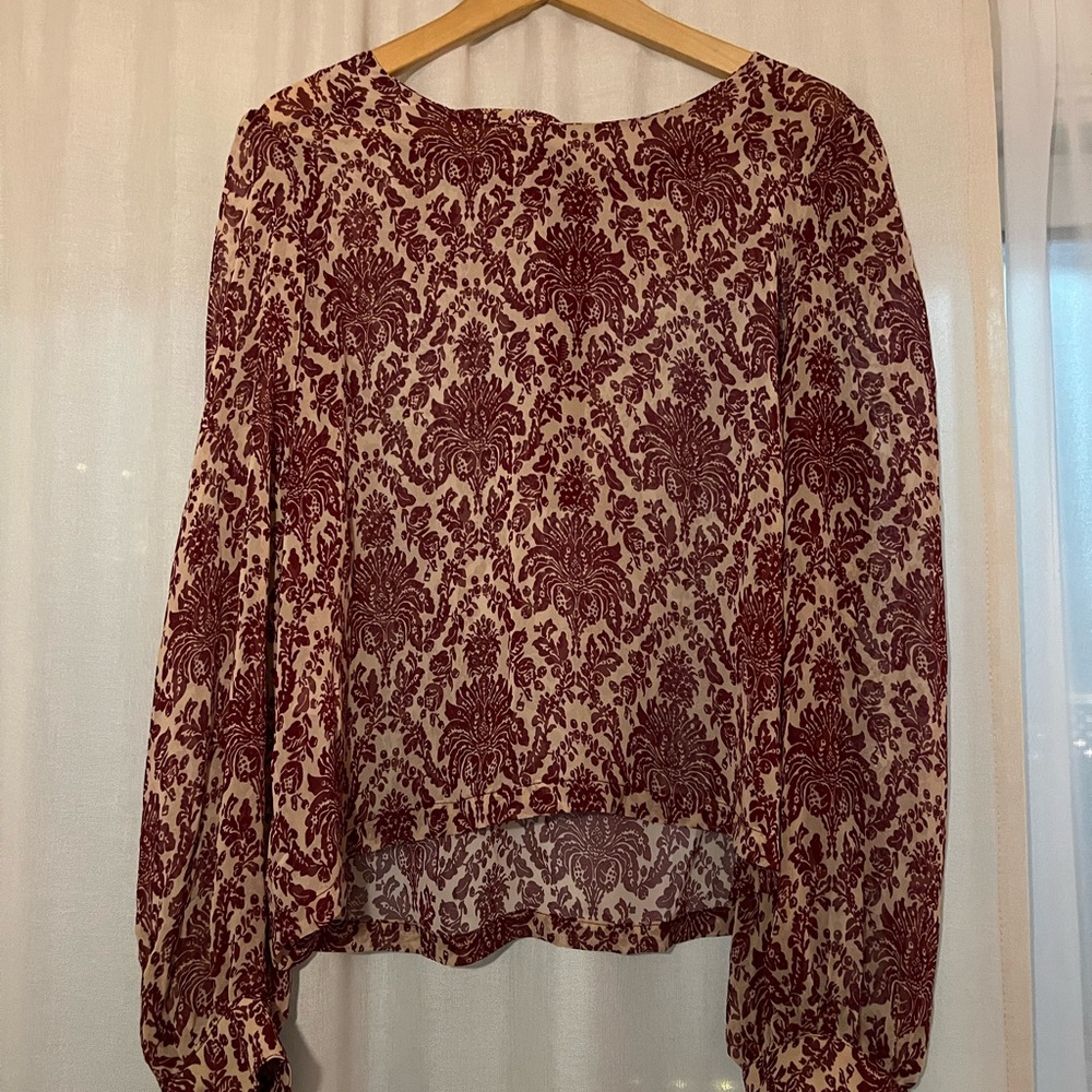 Beautiful red and cream blouse! Casual, light and comfy!!